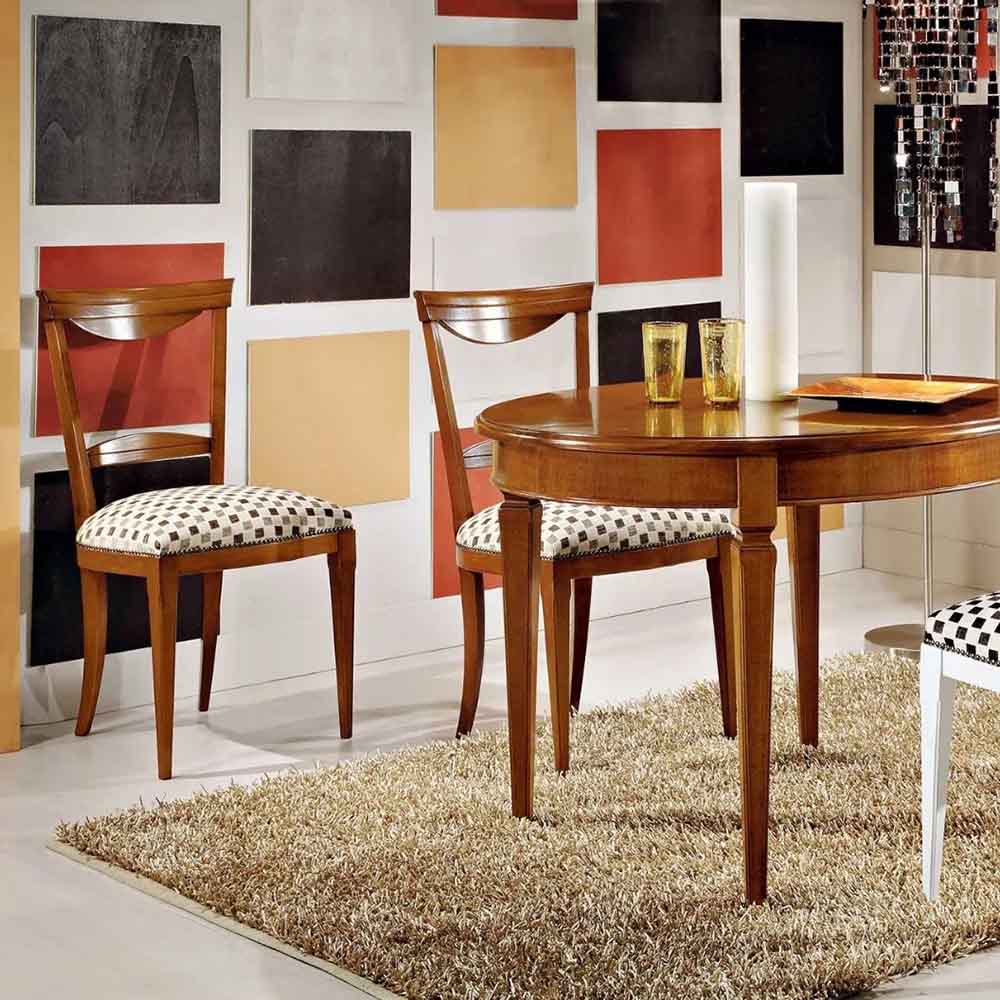 Sedia in legno imbottita